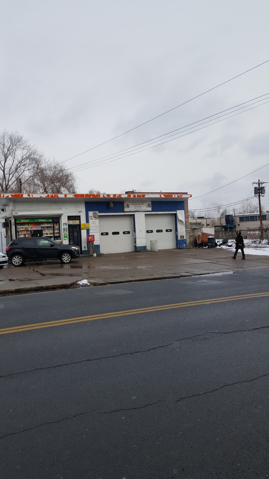 Roadrunner Gas Station | 406 Brunswick Ave, Trenton, NJ 08638, USA | Phone: (609) 989-9044