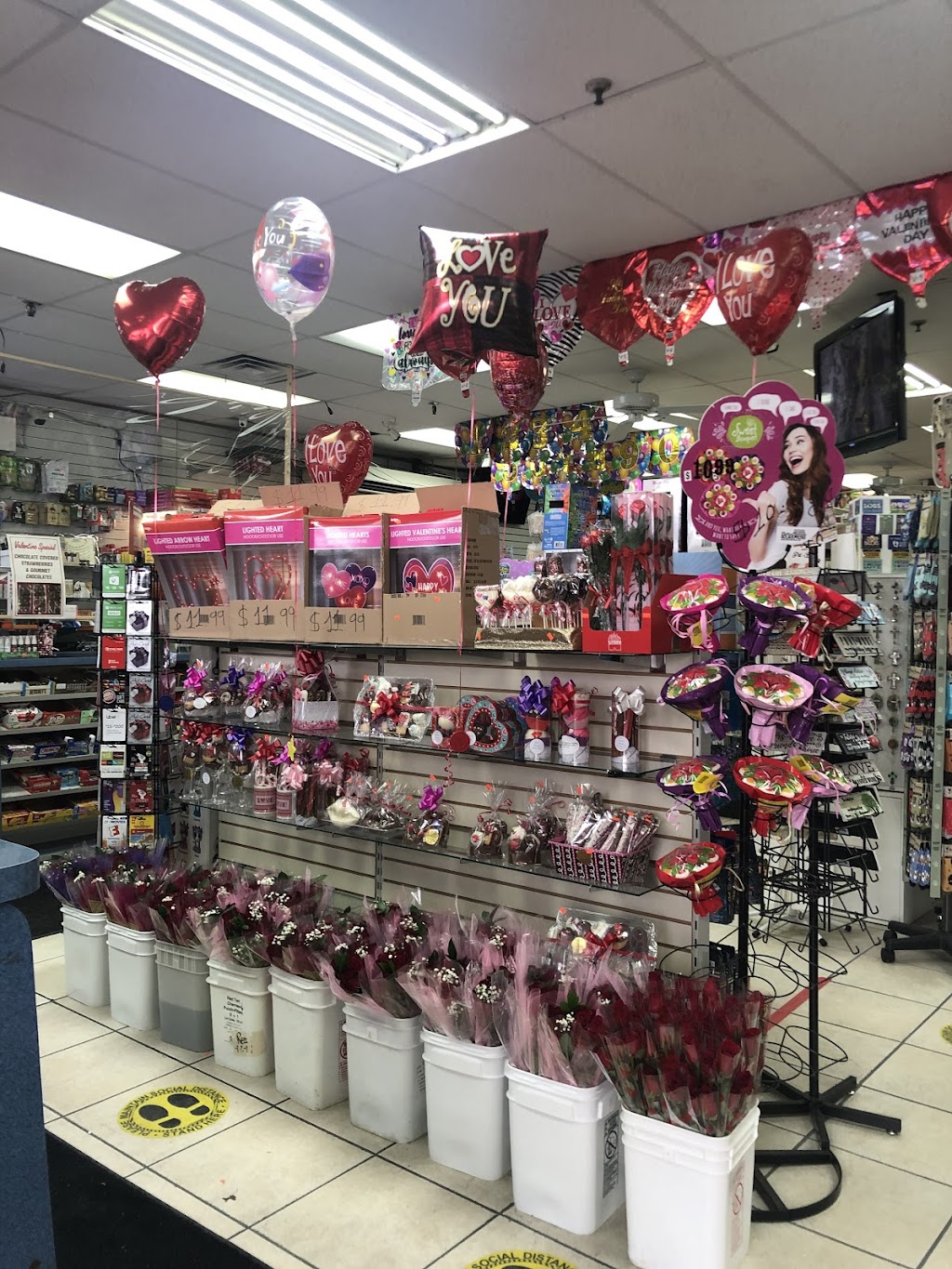 Greenridge Cards & Gifts dba Card$mart | 3259 Richmond Ave, Staten Island, NY 10312, USA | Phone: (718) 317-8700