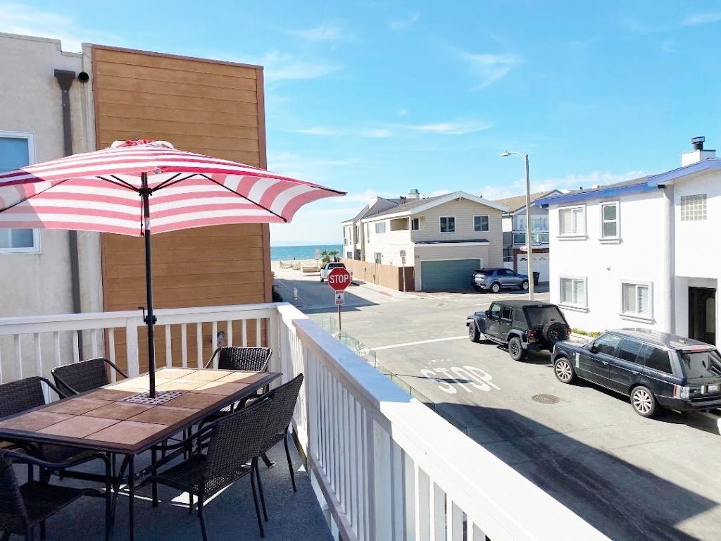 Ocean View! HappiTravels Beach House Rentals | 112 46th St, Newport Beach, CA 92663, USA | Phone: (909) 489-6735