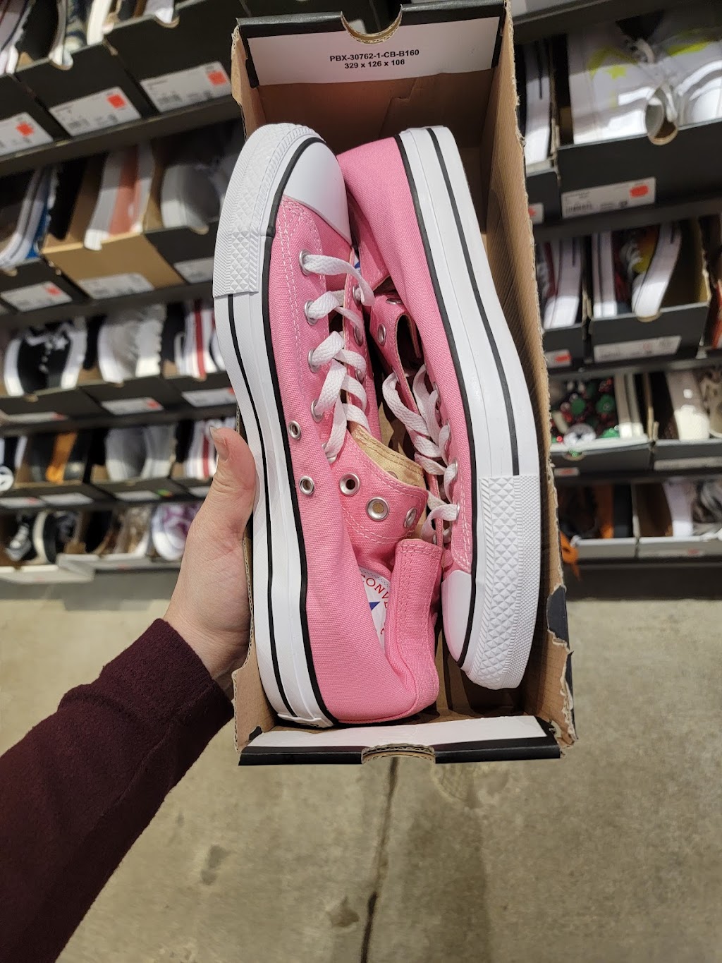 Converse Factory Store | 1 Premium Outlets Blvd Suite 642, Wrentham, MA 02093, USA | Phone: (508) 384-3637