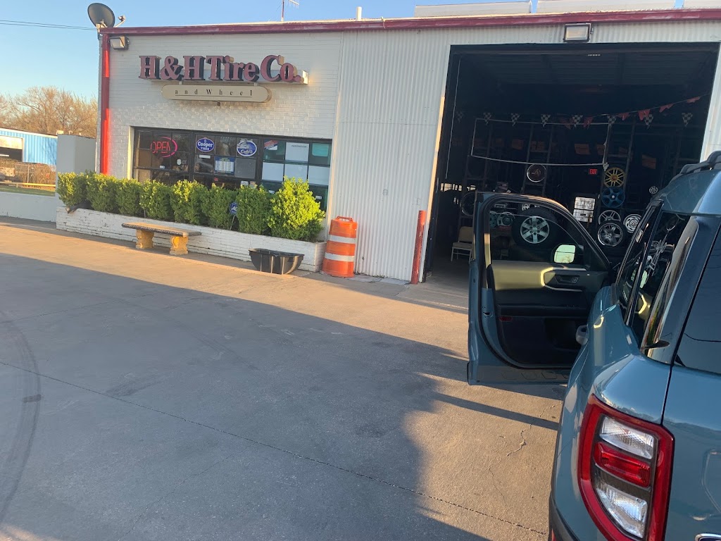 H & H Tire | 4006 NE 28th St A, Haltom City, TX 76111, USA | Phone: (817) 831-1100