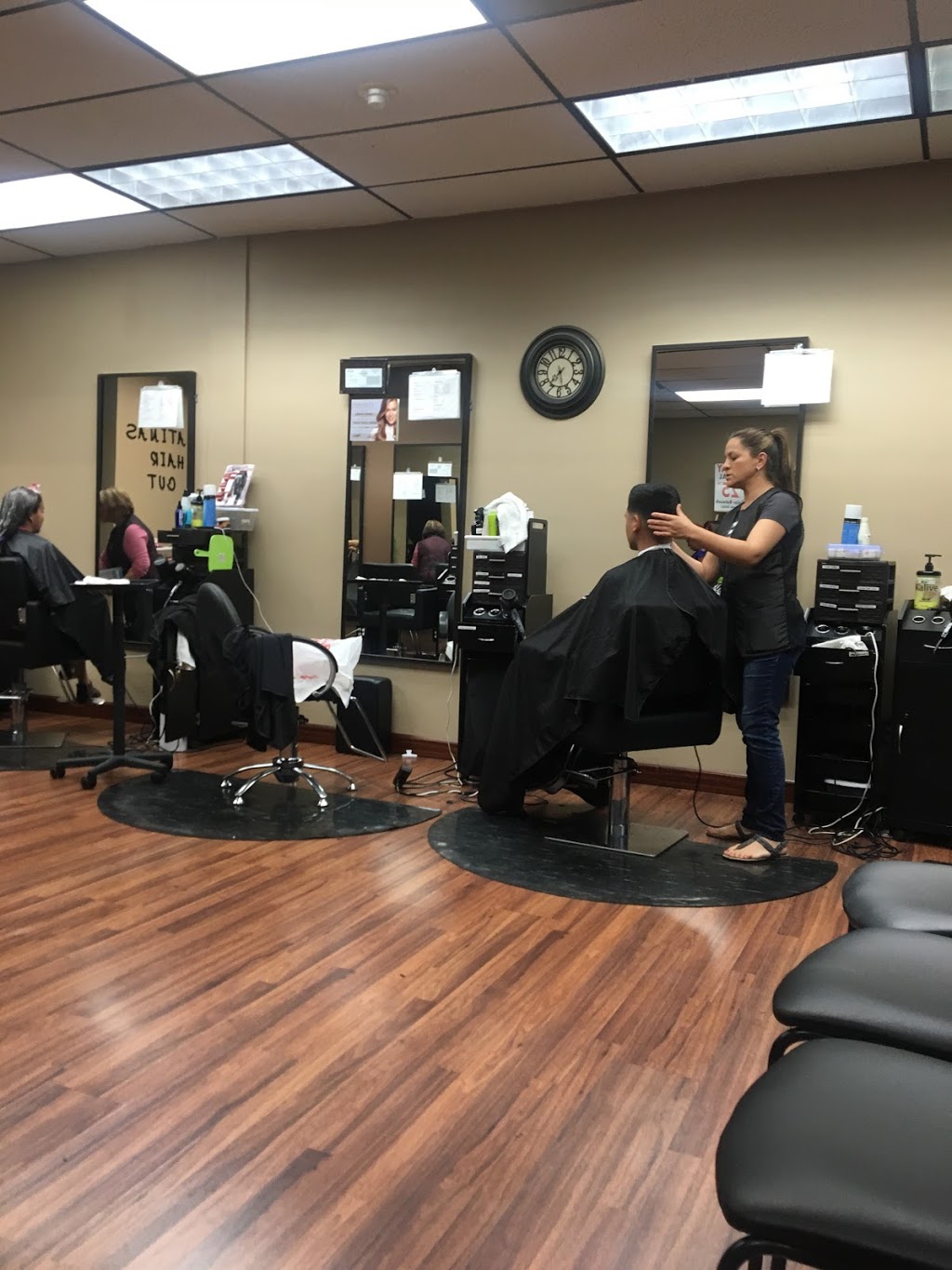 Latinas Hair Cut | 4080 Tyler St, Riverside, CA 92503, USA | Phone: (951) 351-2451