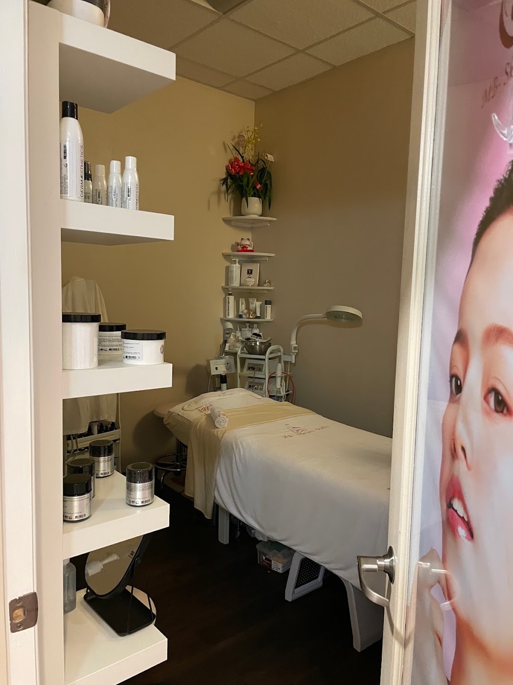 MB- Skincare Studio | 16416 Beach Blvd #103, Westminster, CA 92683, USA | Phone: (714) 874-6868