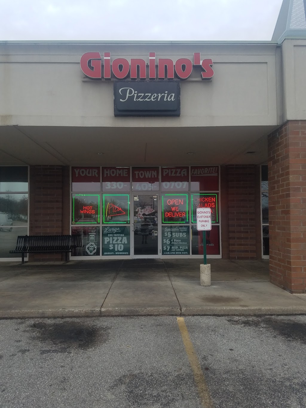 Gioninos Pizzeria | 10755 Ravenna Rd #6, Twinsburg, OH 44087, USA | Phone: (330) 405-0707