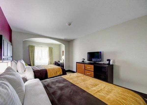 Comfort Inn & Suites Tulsa I-44 West - Rt 66 | 6101 OK-66, Tulsa, OK 74131, USA | Phone: (918) 728-6100