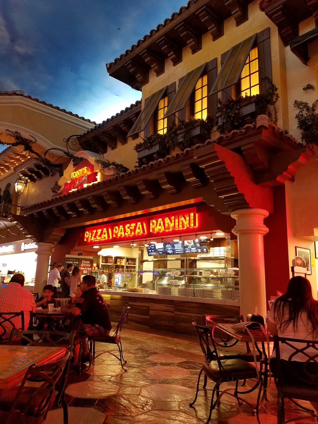 Tonys Slice House | 2300 Paseo Verde Pkwy, Henderson, NV 89052, USA | Phone: (702) 260-7133