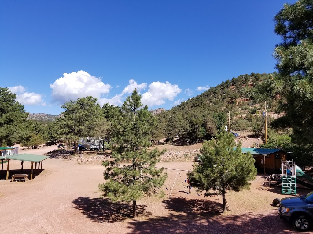 Mountaindale Cabins & RV Resort | 2000 Barrett Rd, Colorado Springs, CO 80926, USA | Phone: (719) 576-0619