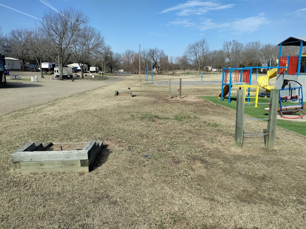 Onapa RV Park | 418686 E 1110 Rd, Checotah, OK 74426, USA | Phone: (918) 473-7219