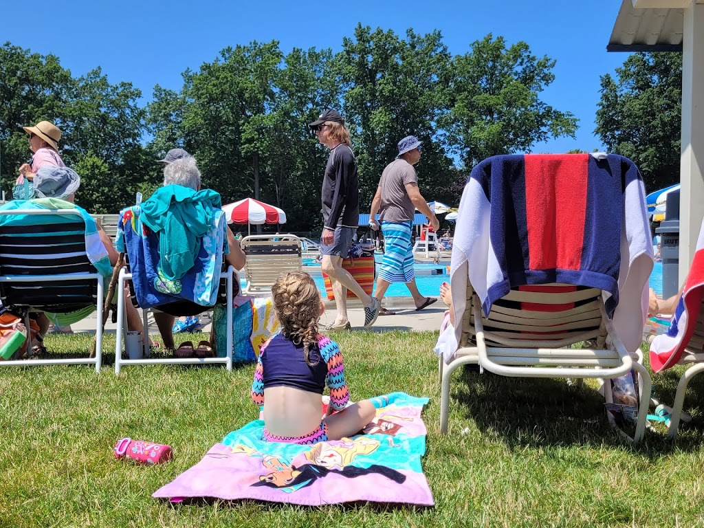 Ellen Trivanovich Aquatic Center | 32850 Electric Blvd, Avon Lake, OH 44012, USA | Phone: (440) 933-6247