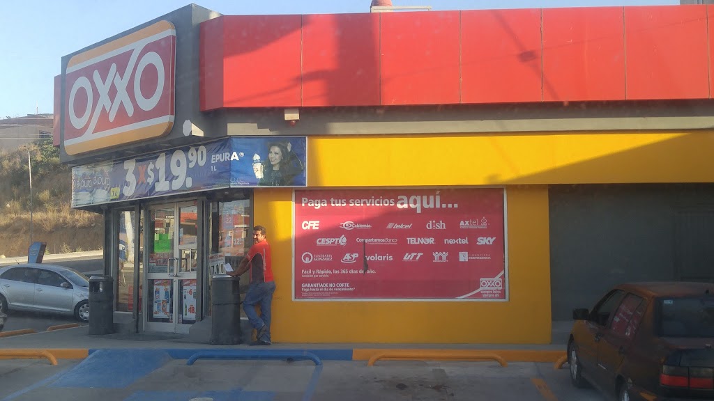 OXXO magnolias | Av. Magnolias 26251, Lomas Del Refugio, El Refugio, 22253 Tijuana, B.C., Mexico | Phone: 81 8320 2020