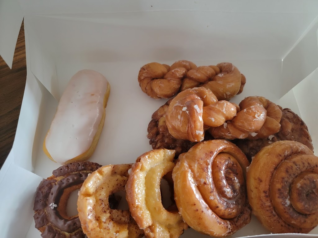 DeSoto Donuts | 2060 Rock Rd, De Soto, MO 63020, USA | Phone: (636) 337-5052