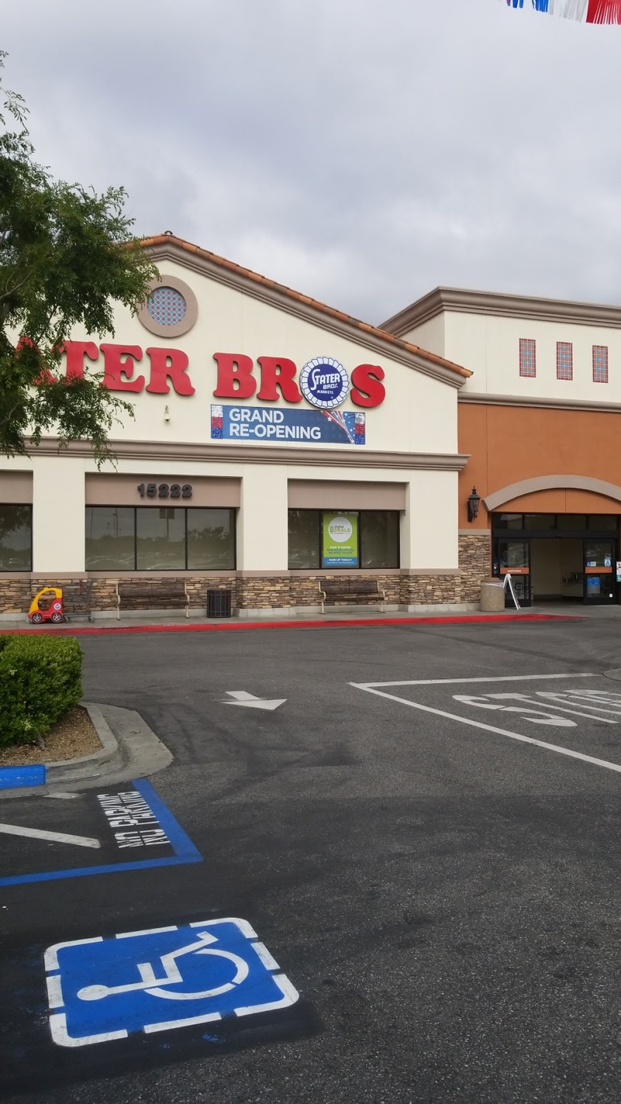 Stater Bros. Markets | 15222 Summit Ave, Fontana, CA 92336, USA | Phone: (909) 463-2490