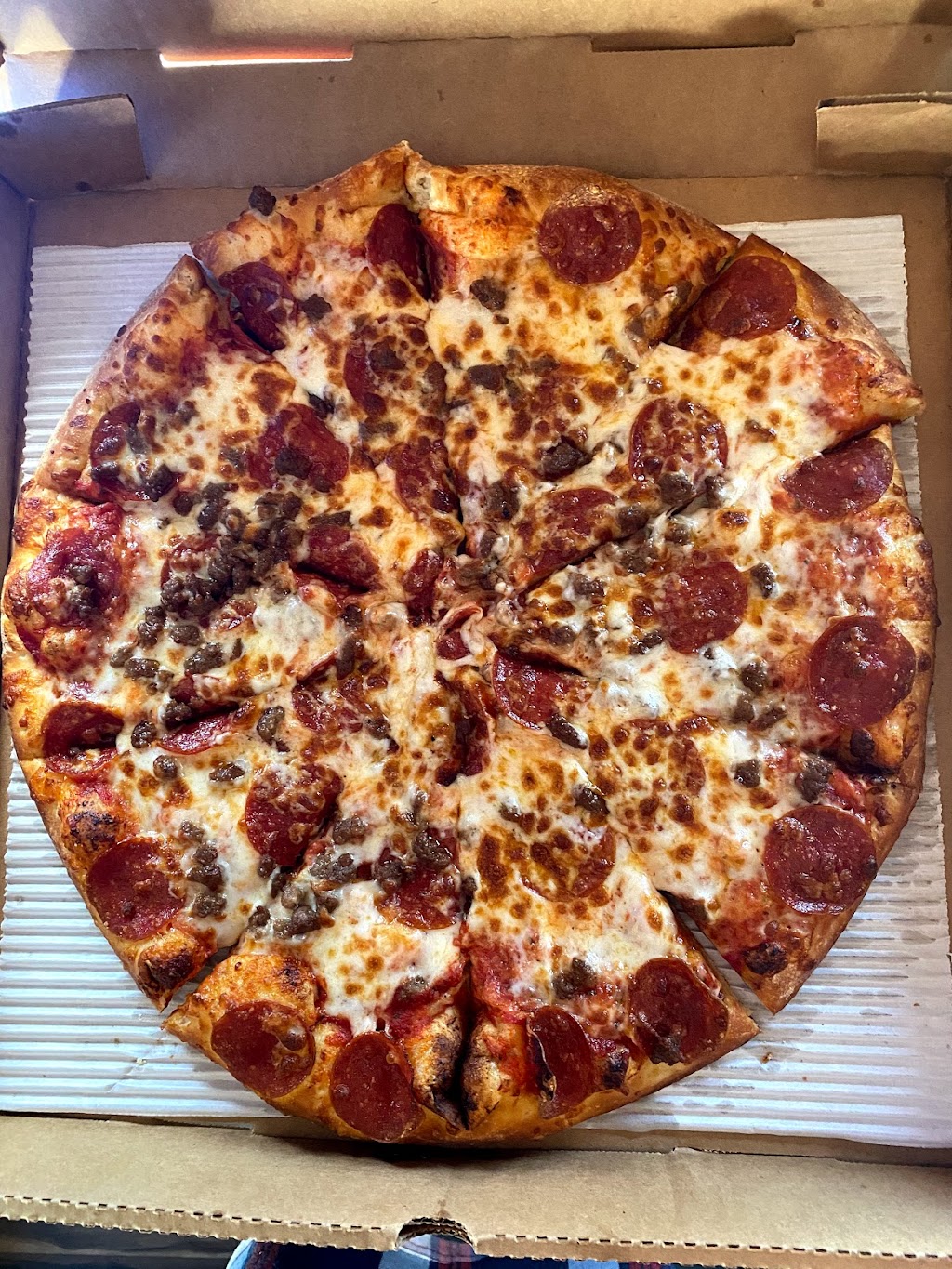 Sammys Pizza | 22089 West Rd, Woodhaven, MI 48183, USA | Phone: (734) 307-3300