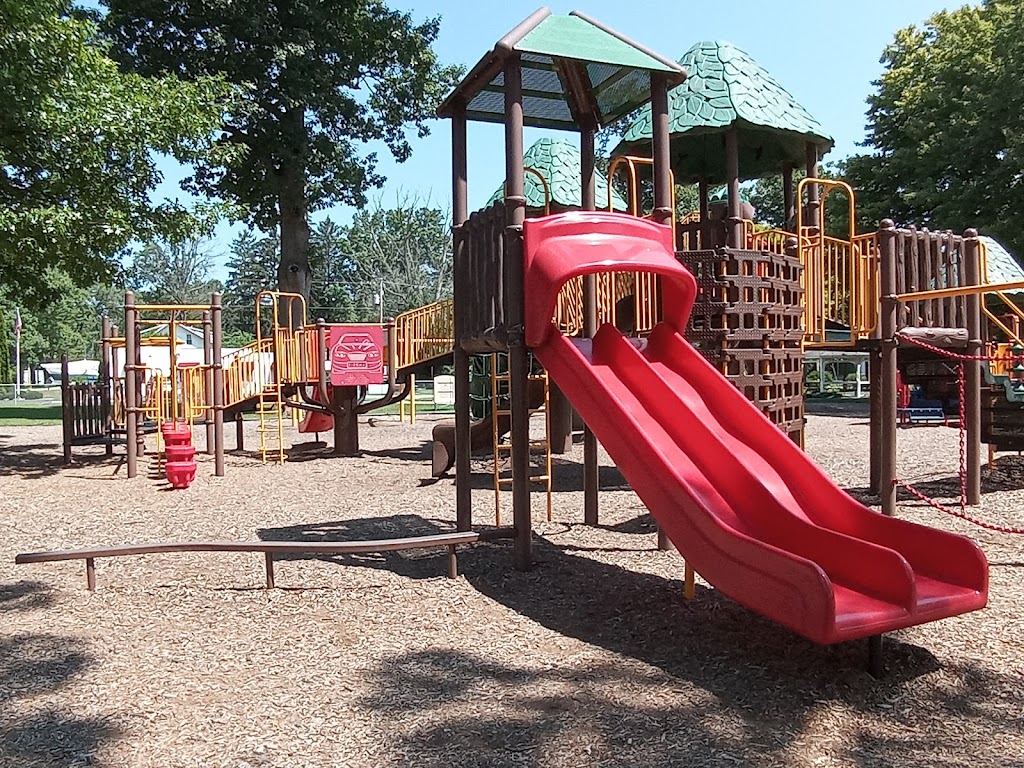 Carr Park | Lewis Ave, Temperance, MI 48182, USA | Phone: (734) 224-7323