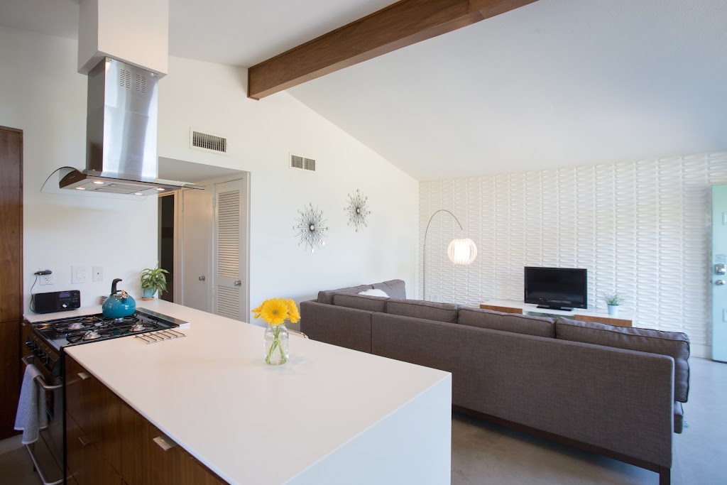Soco Spaces Travis Heights Modern Green Door | 1101 B, Reagan Terrace Suite B, Austin, TX 78704, USA | Phone: (512) 348-8664
