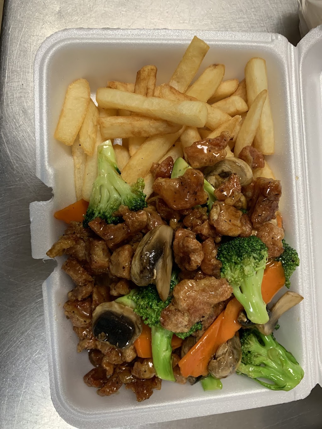 China King | 8939 E 38th St, Indianapolis, IN 46226, USA | Phone: (317) 895-8383