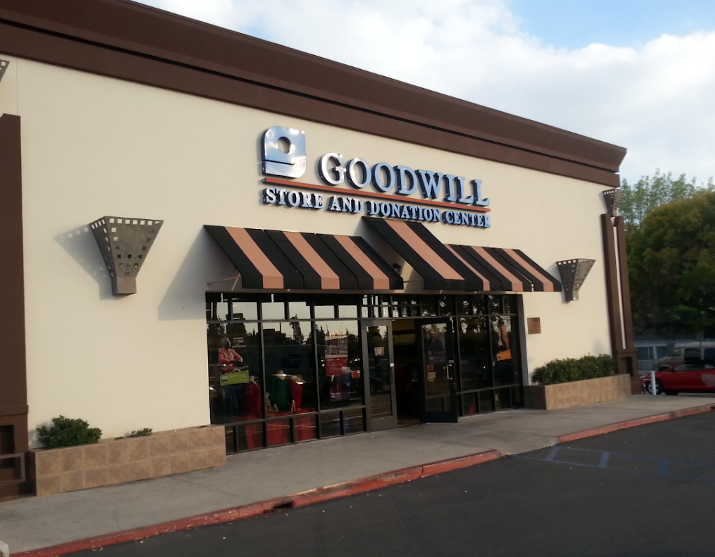 Goodwill Southern California Store & Donation Center | 10170 Reseda Blvd, Northridge, CA 91324, USA | Phone: (818) 773-8712