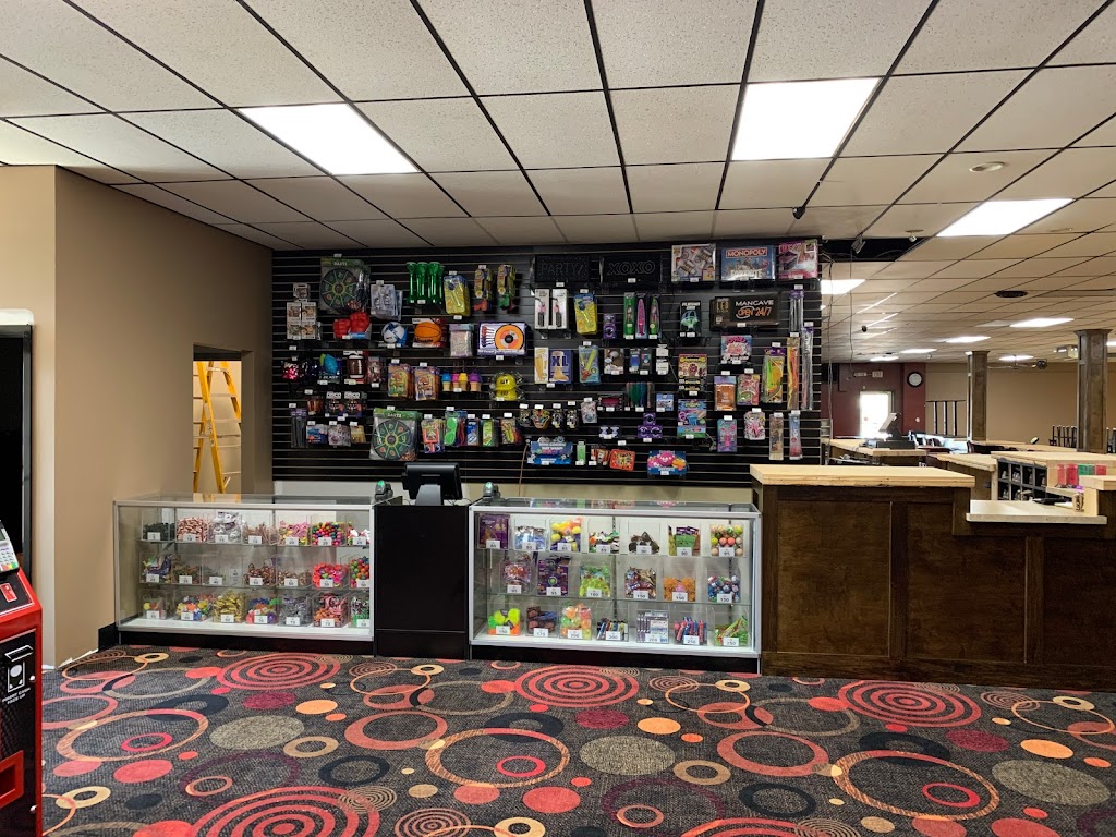 Star Lanes at the Harbor | 311 Buckeye Blvd, Port Clinton, OH 43452, USA | Phone: (419) 734-1001