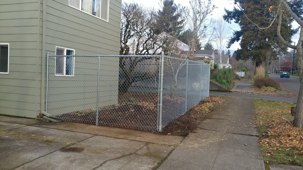 The Fenceman Fence Company Inc. | 2808 NE Burton Rd, Vancouver, WA 98662, USA | Phone: (360) 254-2299