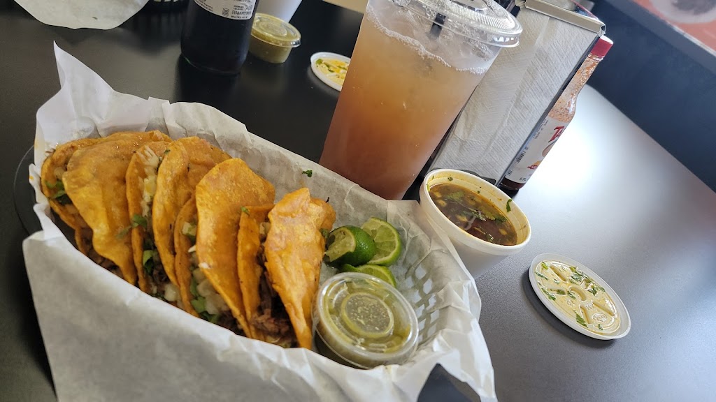 Birria Y Pollos El Guero | 1392 W Olive Ave, Porterville, CA 93257, USA | Phone: (559) 854-7086