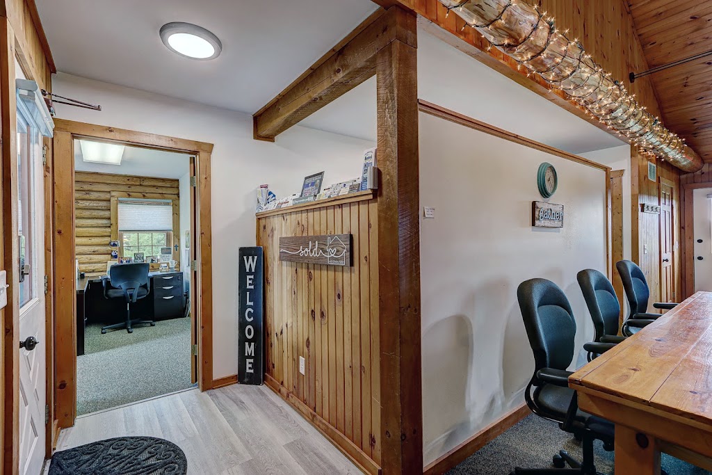 Turning Point Realty | N3280 Co Rd J, Poynette, WI 53955, USA | Phone: (608) 393-9471