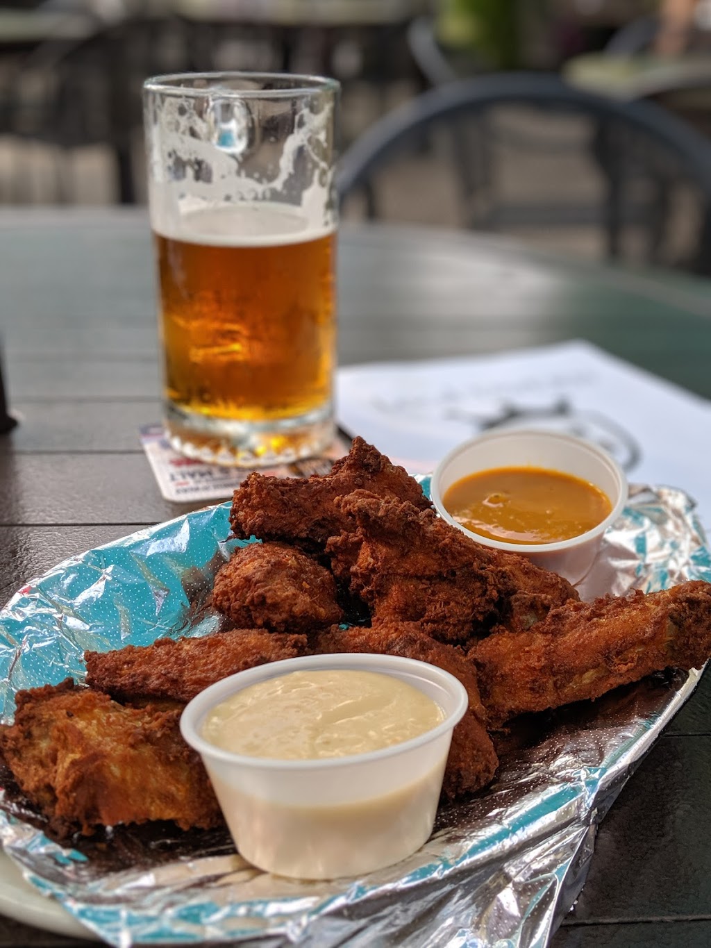 Local Tavern Willoughby Hills | 29007 Chardon Rd, Willoughby Hills, OH 44092, USA | Phone: (440) 833-4484