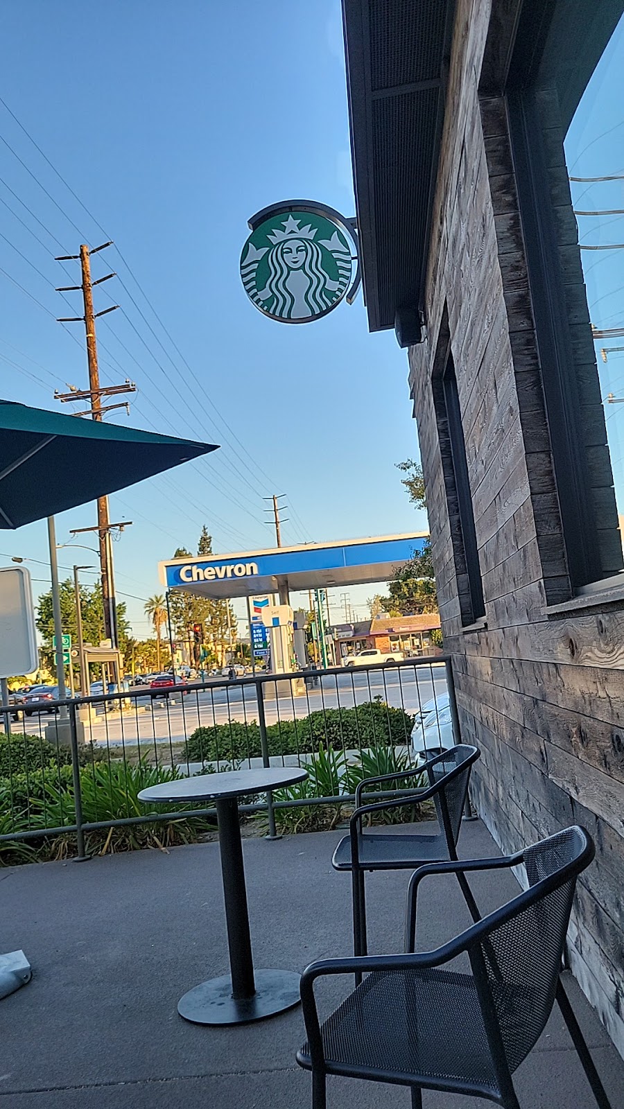 Starbucks | 127 N Azusa Ave, Covina, CA 91722, USA | Phone: (626) 967-7294