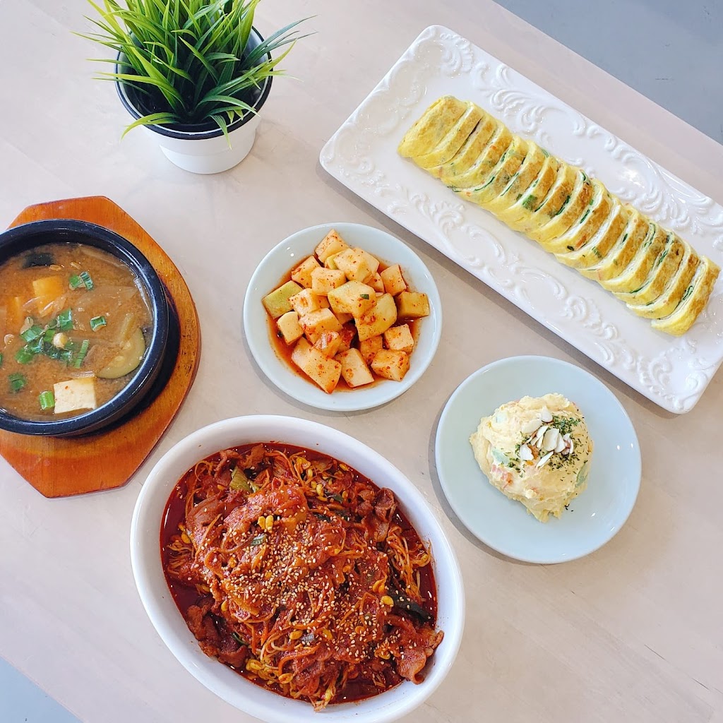 Mom’s Kitchen Korean Cuisine | 1016 E Hebron Pkwy Ste 148, Carrollton, TX 75010, USA | Phone: (469) 494-9234