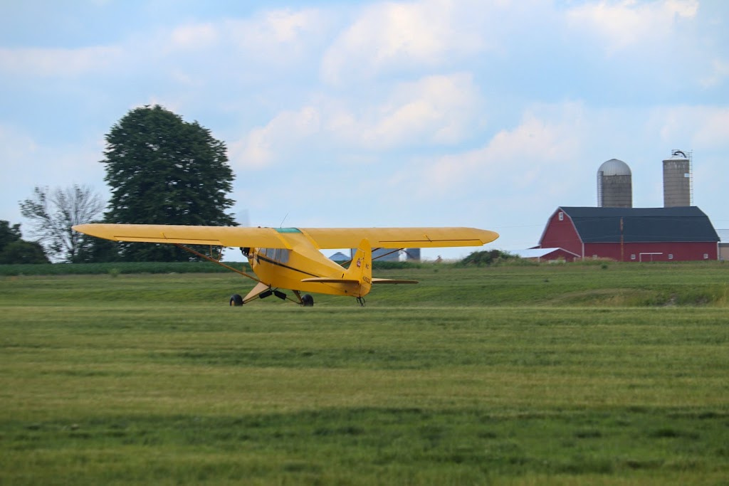 Hartford Municipal Airport-HXF | 4200 Co Hwy U, Hartford, WI 53027, USA | Phone: (262) 673-8225