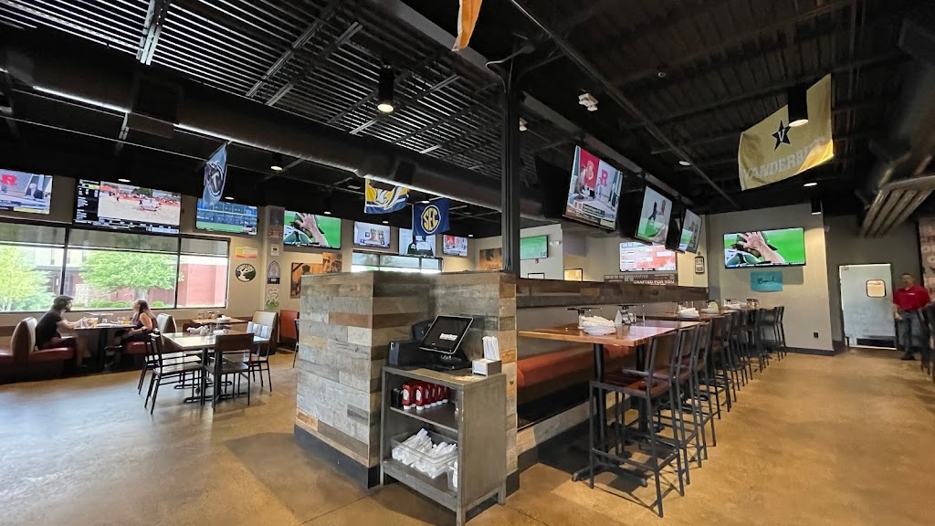 BoomBozz Craft Pizza & Taphouse - Spring Hill | 2044 Crossings Blvd, Spring Hill, TN 37174, USA | Phone: (931) 933-7954