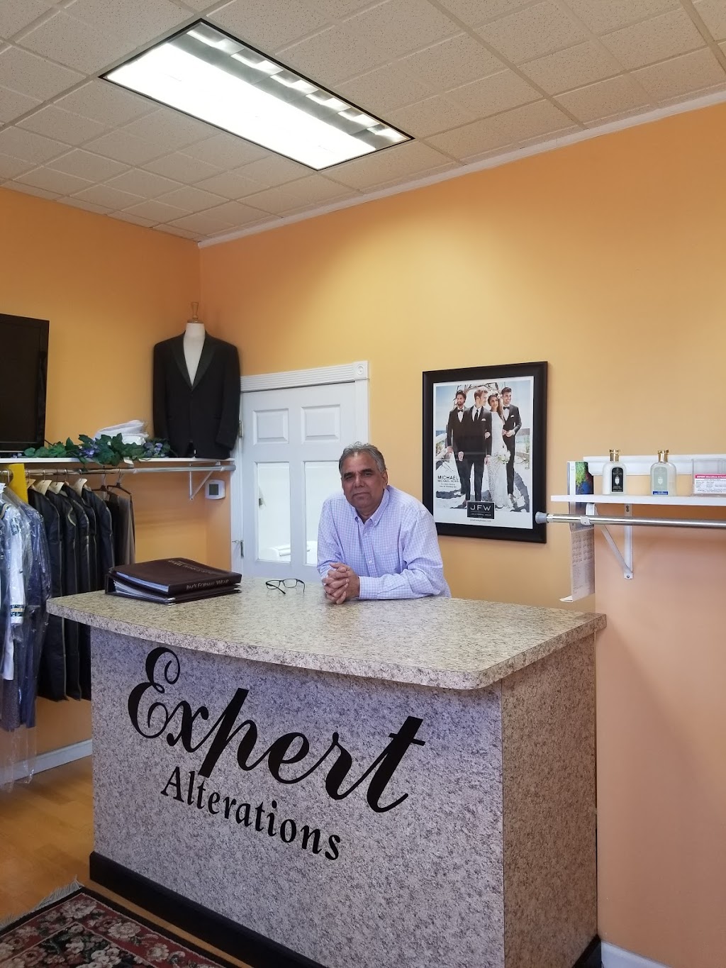 Expert Alterations and Tuxedo | 3545 Ritz Ctr, St. Louis, MO 63125, USA | Phone: (636) 527-7686
