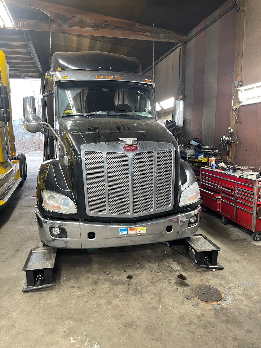 BIG TRUCK REPAIR, INC | 3627 Washington St, Park City, IL 60085, USA | Phone: (847) 599-1566