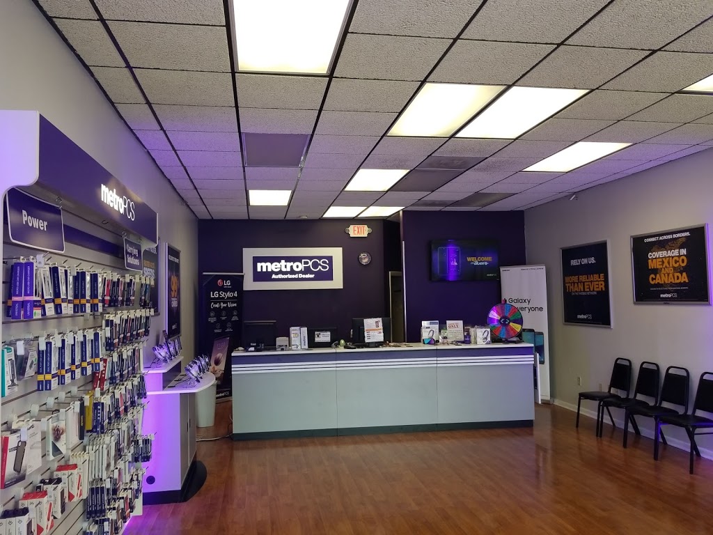 Metro by T-Mobile | 17015 Pines Blvd, Pembroke Pines, FL 33027, USA | Phone: (954) 392-1710