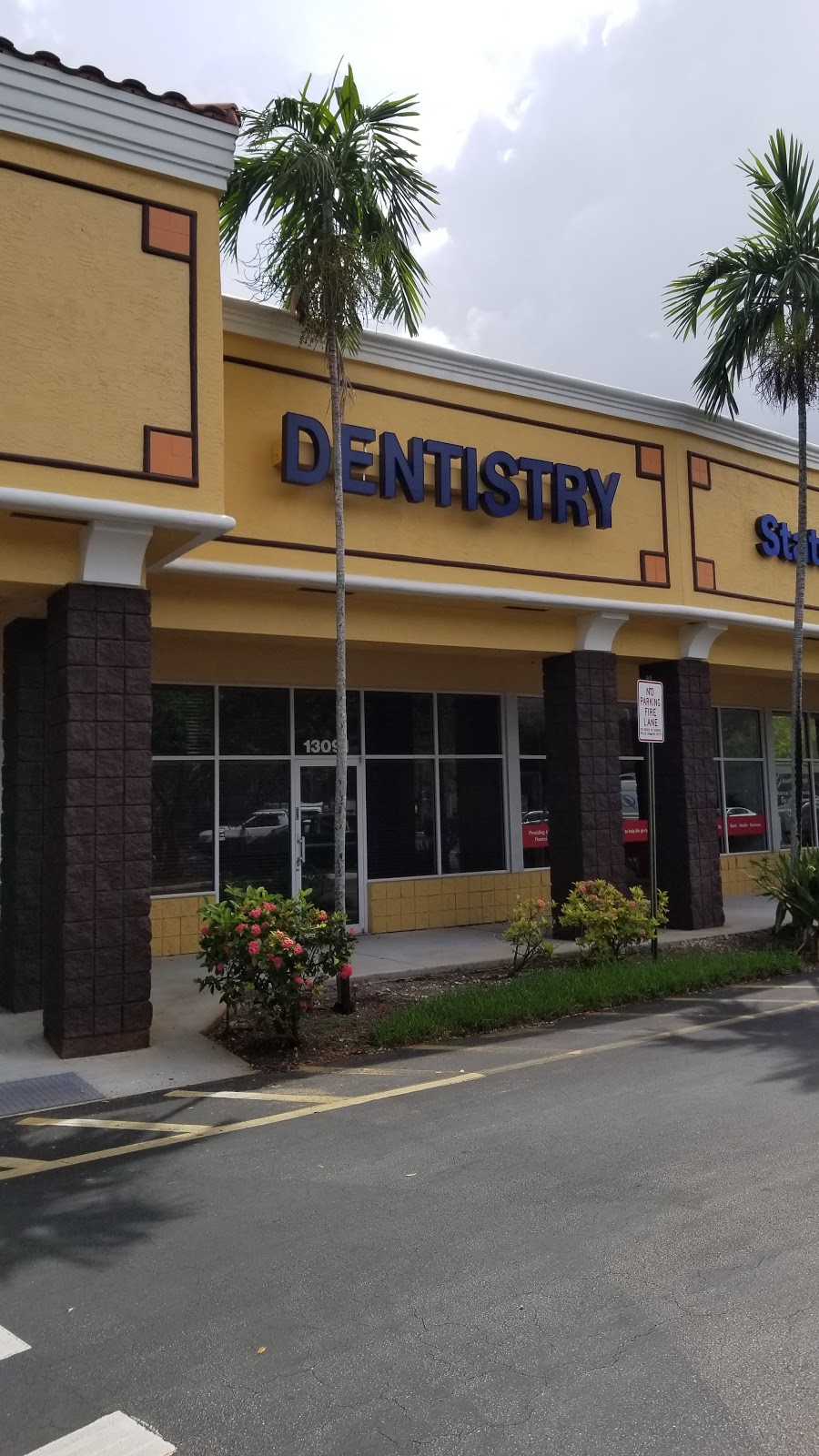 Dr. Michael Maxwell, DMD | 13091 W Sunrise Blvd, Sunrise, FL 33323, USA | Phone: (954) 845-2488