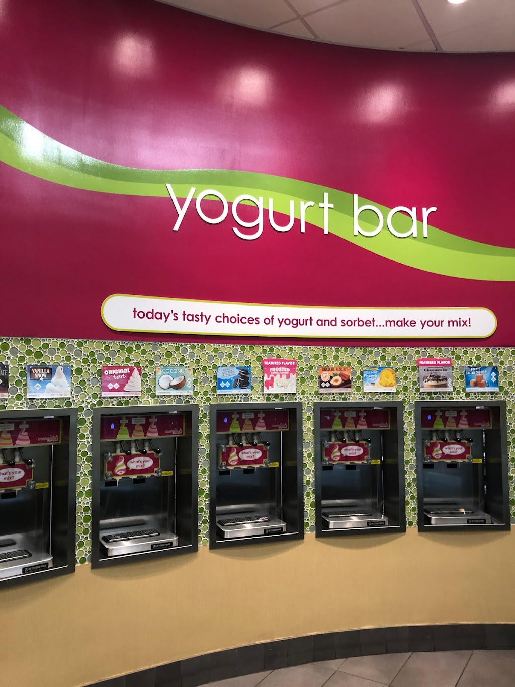 Menchies Frozen Yogurt | 8124 Delta Shores Cir S Suite 110, Sacramento, CA 95832 | Phone: (916) 629-9184