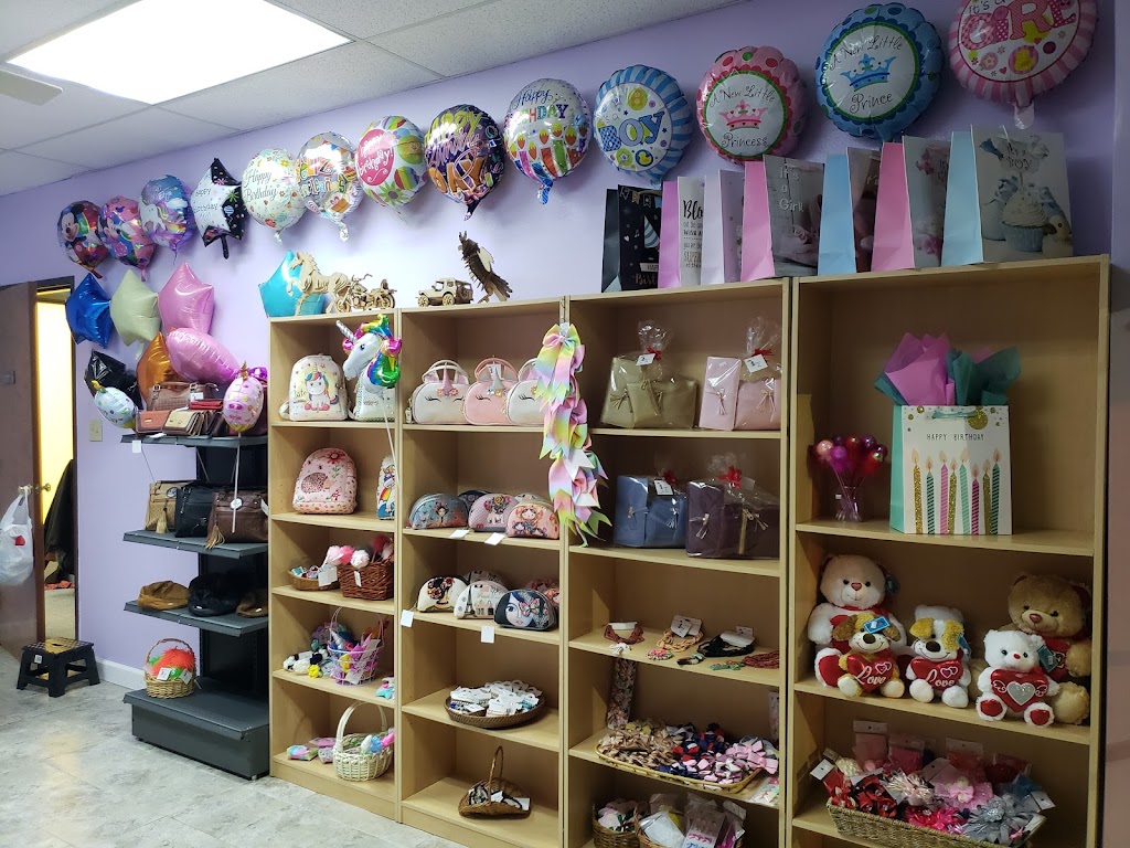 Angelas Gifts and Balloons | 2700 N OConnor Rd Suite 138, Irving, TX 75062, USA | Phone: (469) 565-8026