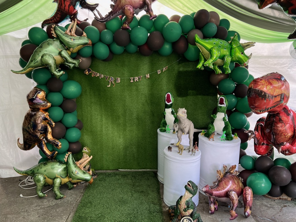 Outta the Box Pinatas | 4517 Baybrook Way, Bakersfield, CA 93313, USA | Phone: (661) 379-2326