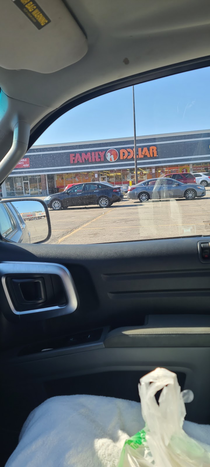 Family Dollar | 2802 Lafayette Rd Ste. 19b, Indianapolis, IN 46222, USA | Phone: (317) 510-9498