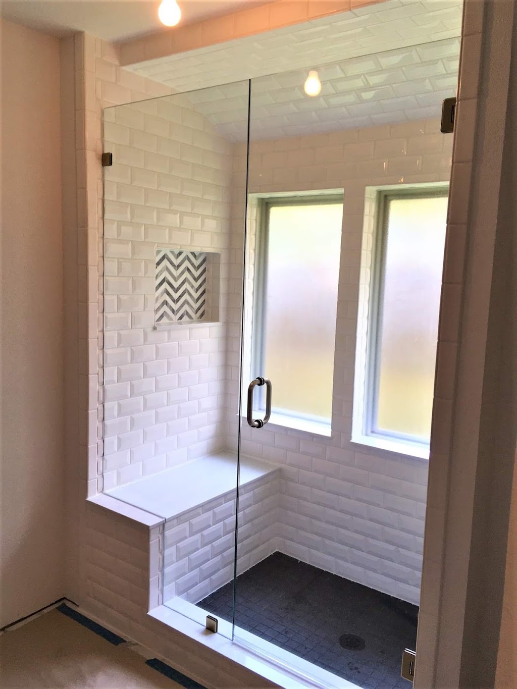 Shower glass | 1549 Signature Dr, Weatherford, TX 76087, USA | Phone: (817) 689-2613