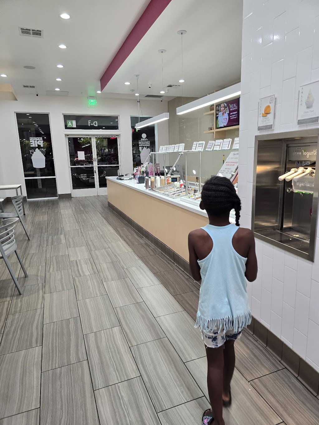 Yogurtland Palmdale - East Avenue | 2331 E Avenue S D-1, Palmdale, CA 93550, USA | Phone: (661) 480-5315