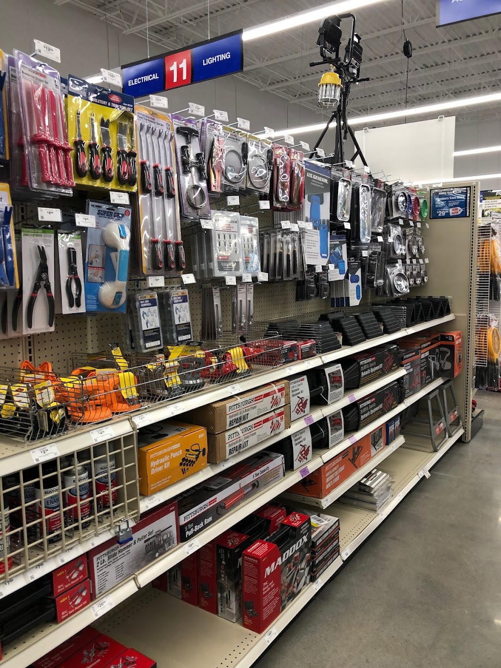 Harbor Freight Tools | 4180 US-1 Suite 400A, Monmouth Junction, NJ 08852, USA | Phone: (732) 647-9696