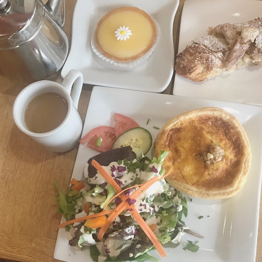 La Quiche Parisienne Bistro | 5850 Eubank Blvd NE #17, Albuquerque, NM 87111, USA | Phone: (505) 242-2808