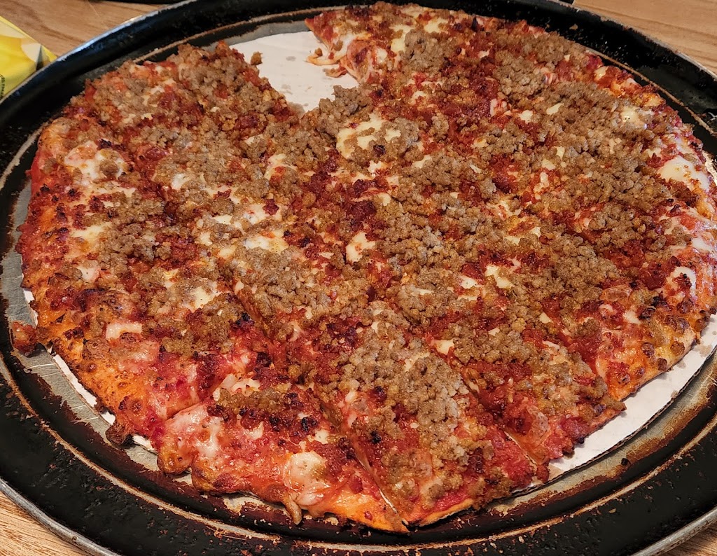 Pizza King | 637 E 5th St, Connersville, IN 47331, USA | Phone: (765) 825-8568