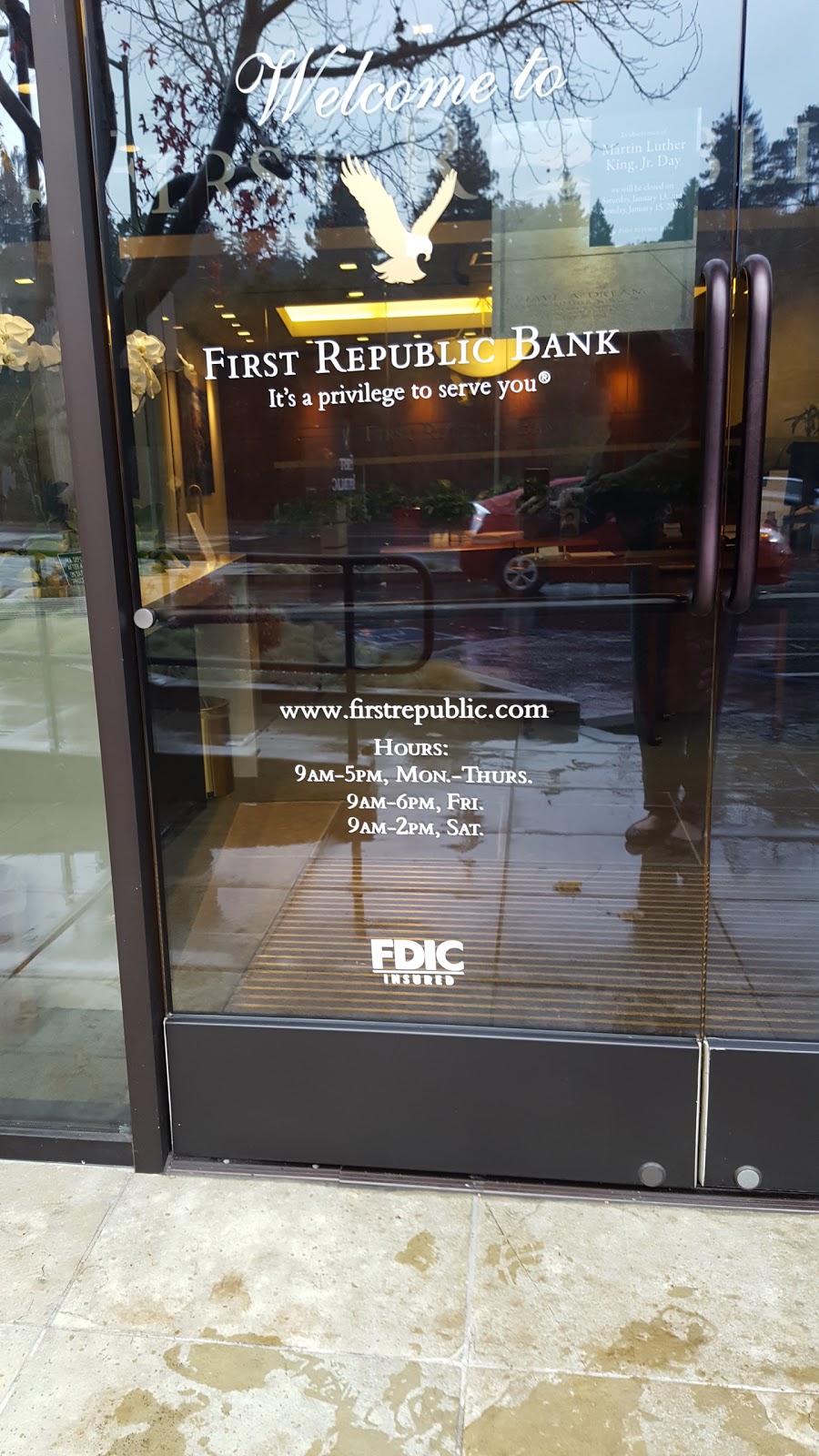 First Republic Bank | 2110 Mountain Blvd, Oakland, CA 94611, USA | Phone: (510) 530-8881