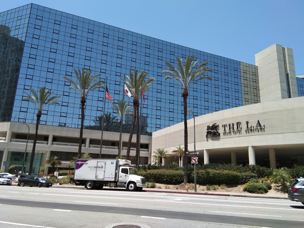 The LA Hotel Downtown Valet | 333 S Figueroa St, Los Angeles, CA 90071, USA | Phone: (213) 617-1133