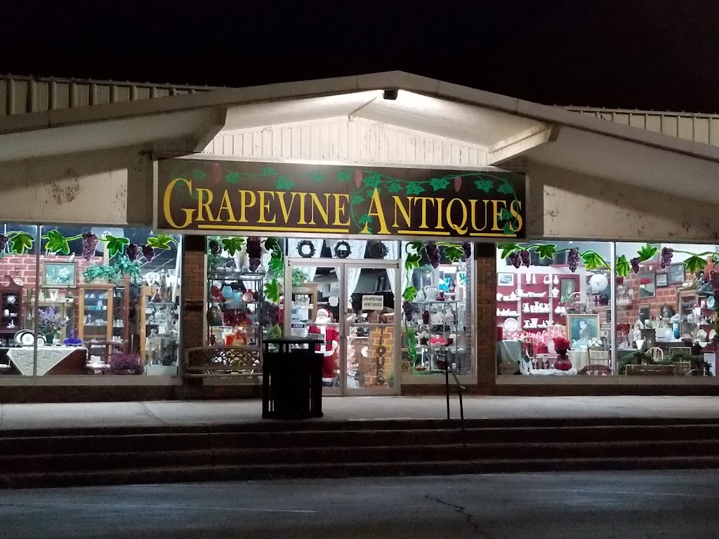 Grapevine Antique Mall | 123 W Main St, Purcell, OK 73080, USA | Phone: (405) 527-0462