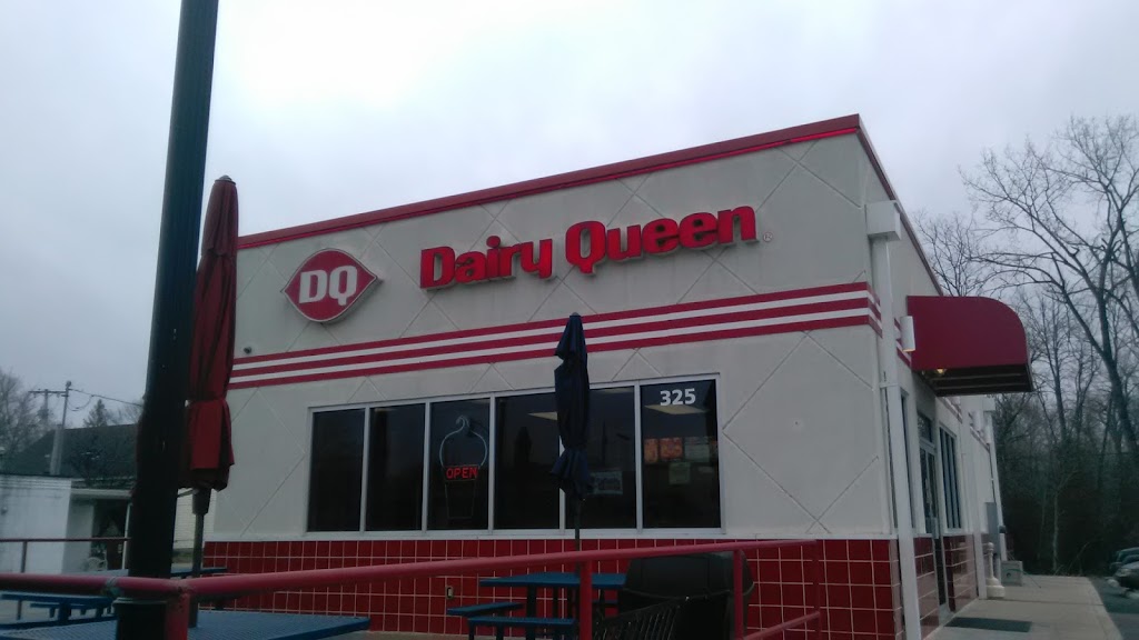 Dairy Queen Store | 325 W Main St, Plainfield, IN 46168, USA | Phone: (317) 839-6809