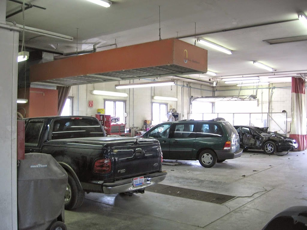 Northfield Collision Service | 10266 Northfield Rd, Northfield, OH 44067, USA | Phone: (330) 467-3555