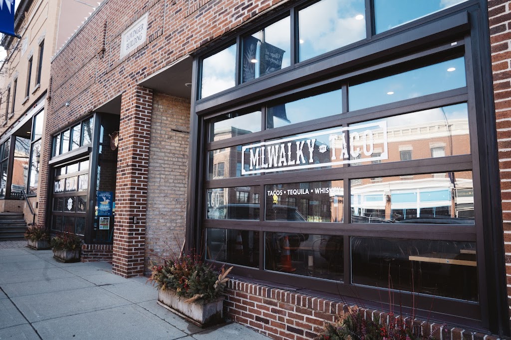 Milwalky Taco | 605 N Milwaukee Ave, Libertyville, IL 60048, USA | Phone: (224) 513-5766