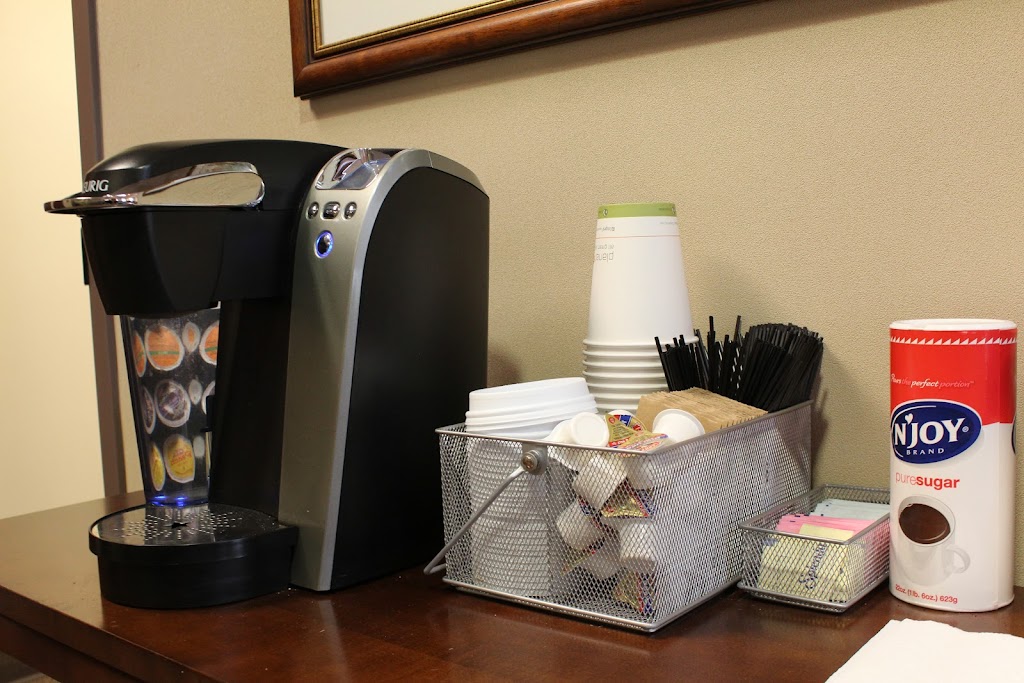 Broadway Bank - Dripping Springs Financial Center | 320 US-290, Dripping Springs, TX 78620, USA | Phone: (512) 858-1039